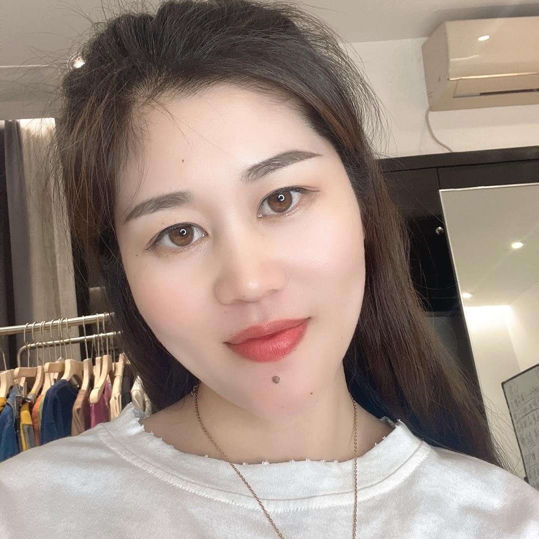 宿迁名彩服装公司