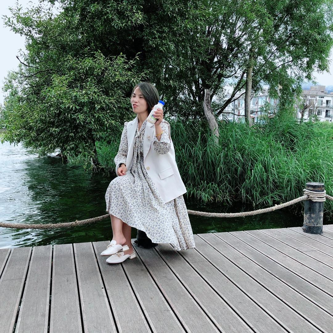 小莉莉呀
