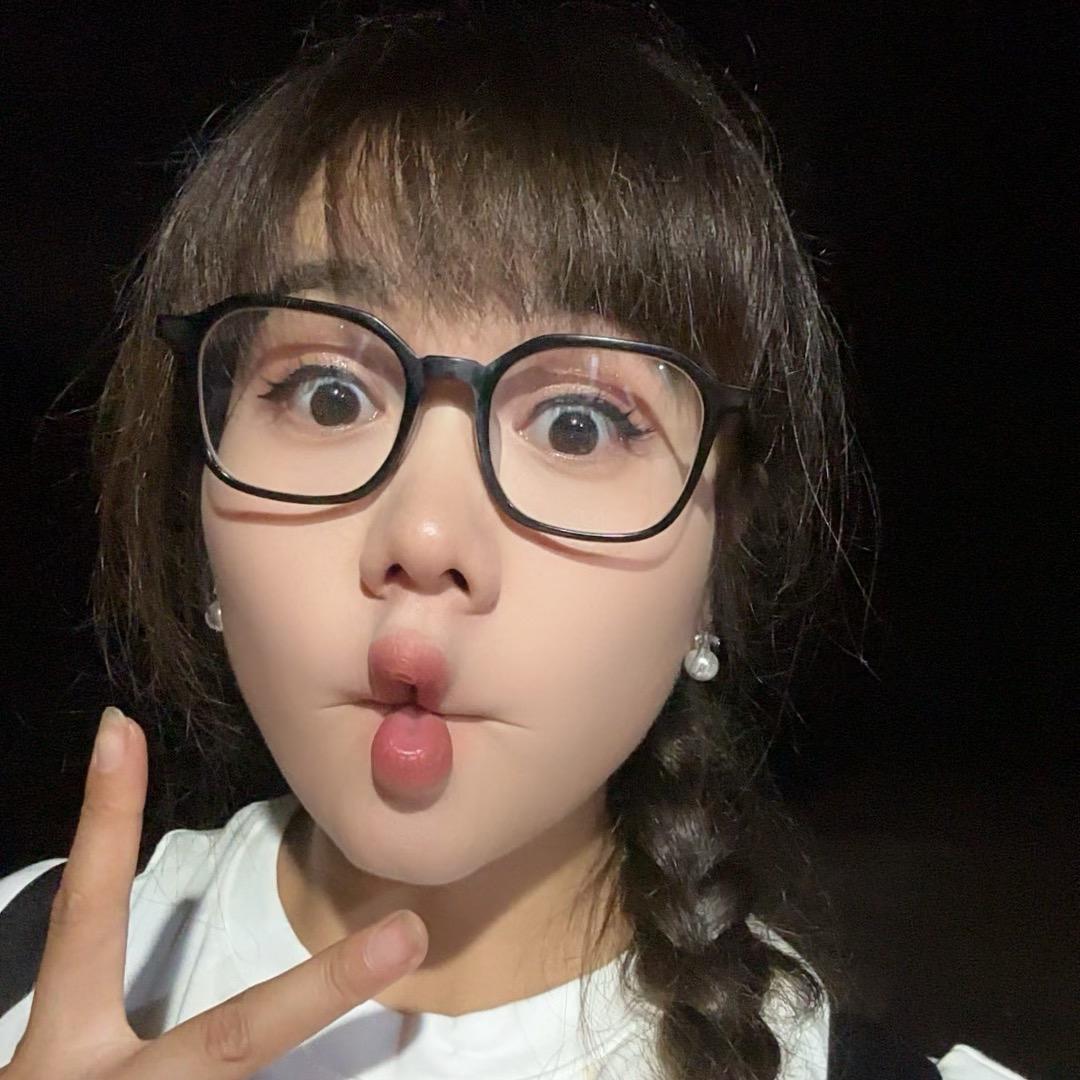 艳艳1