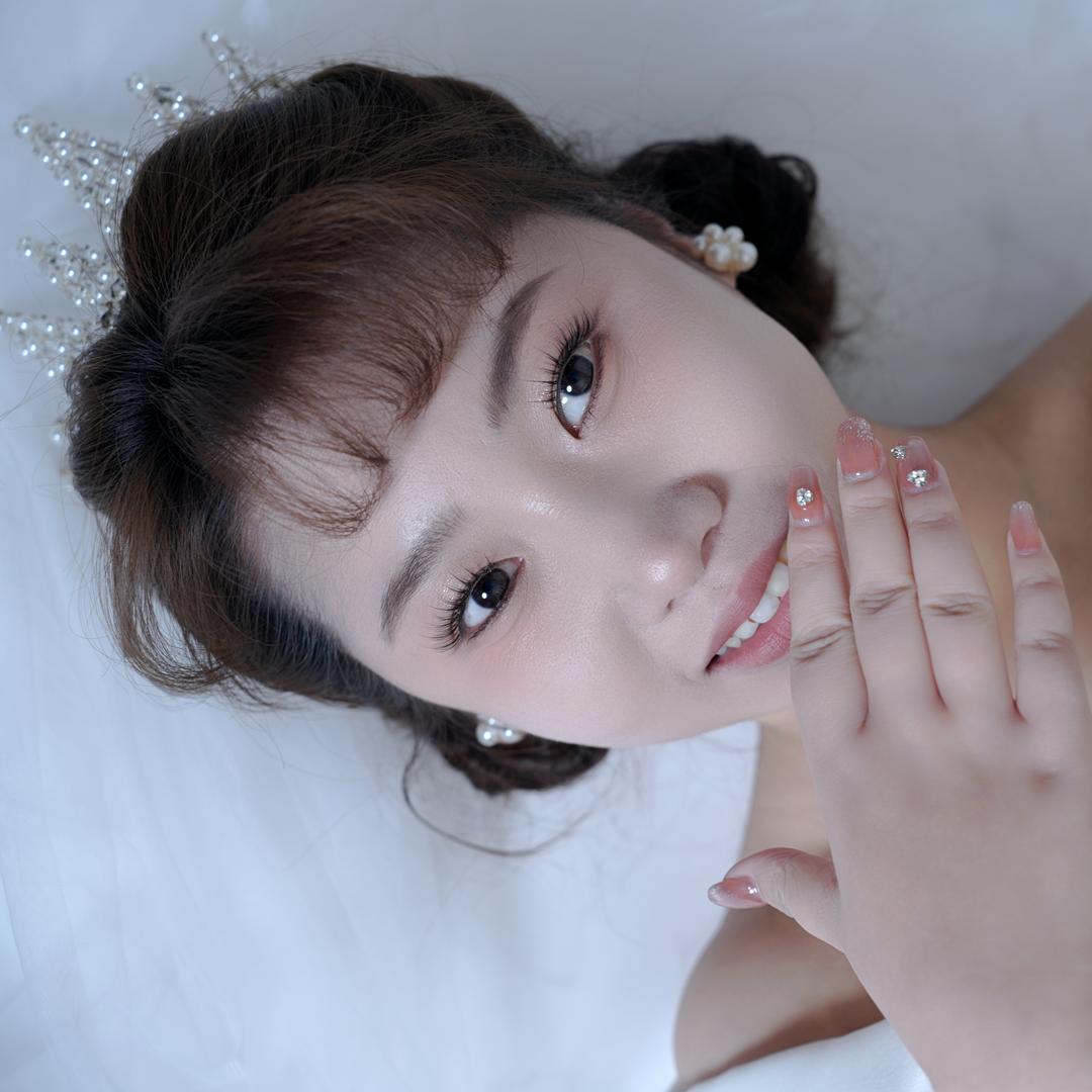 月亮上的垂耳兔🐰