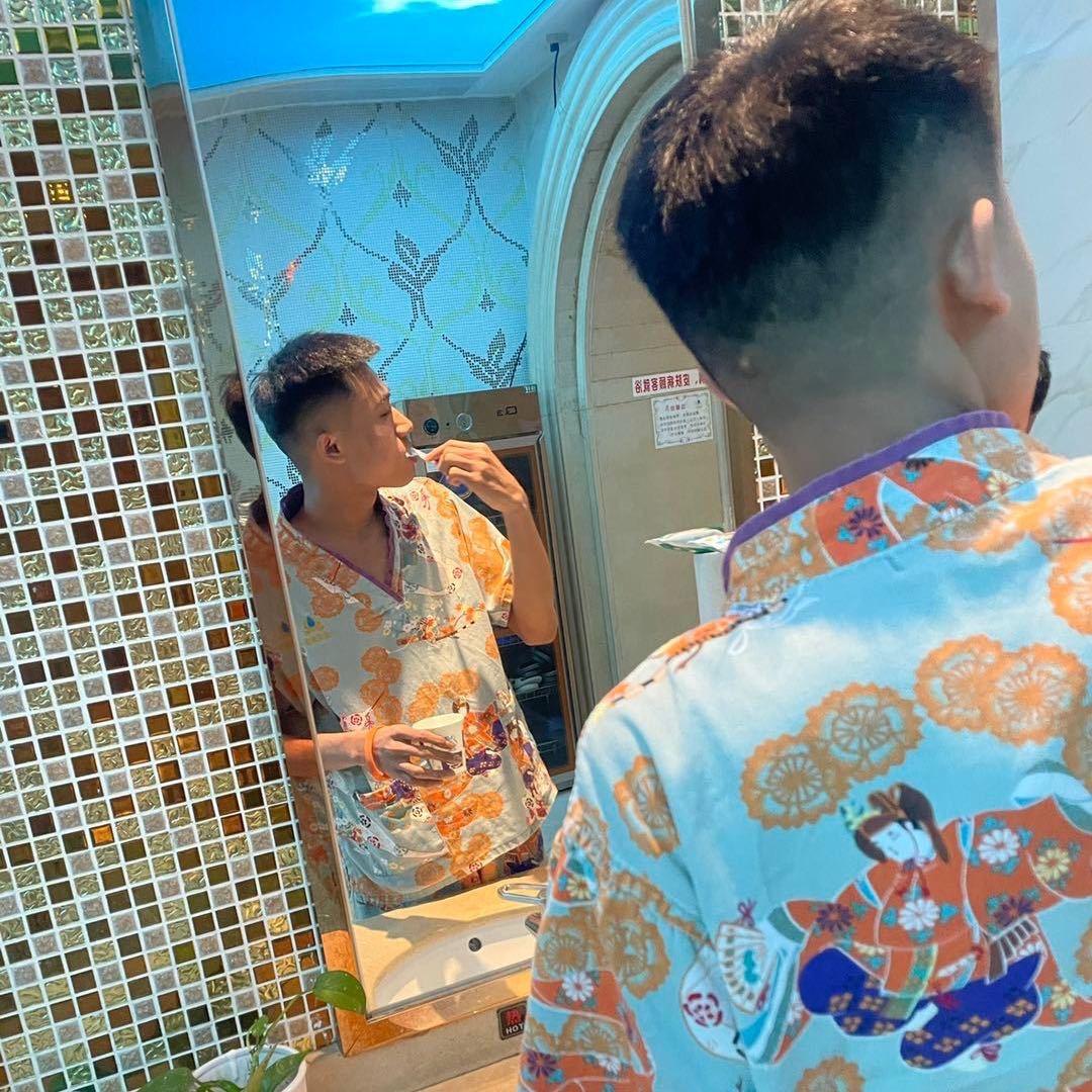 二塘啊艳炸串铺 an.独家口味