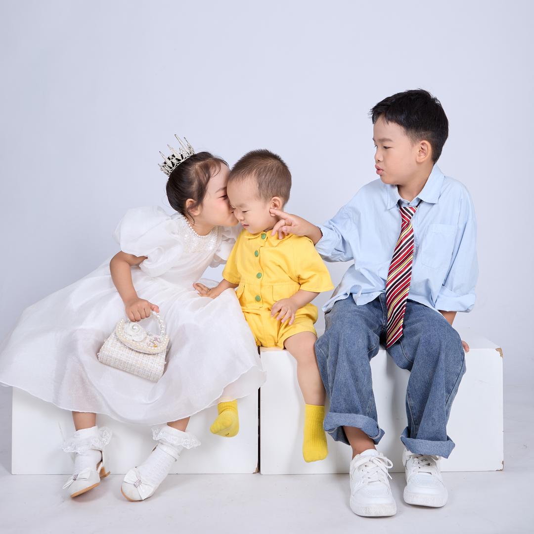 李小瑶
