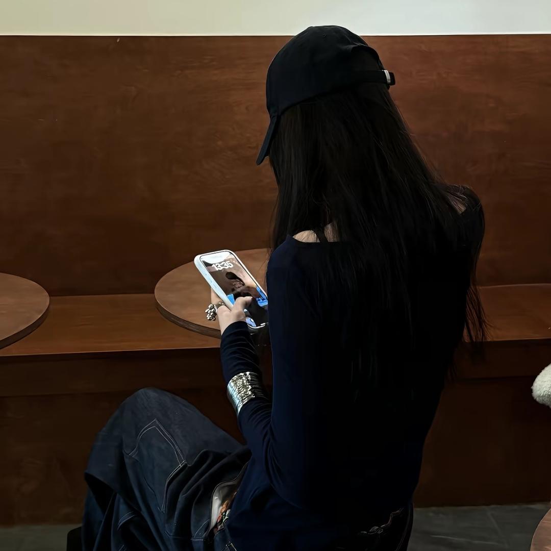 莎菲娜.