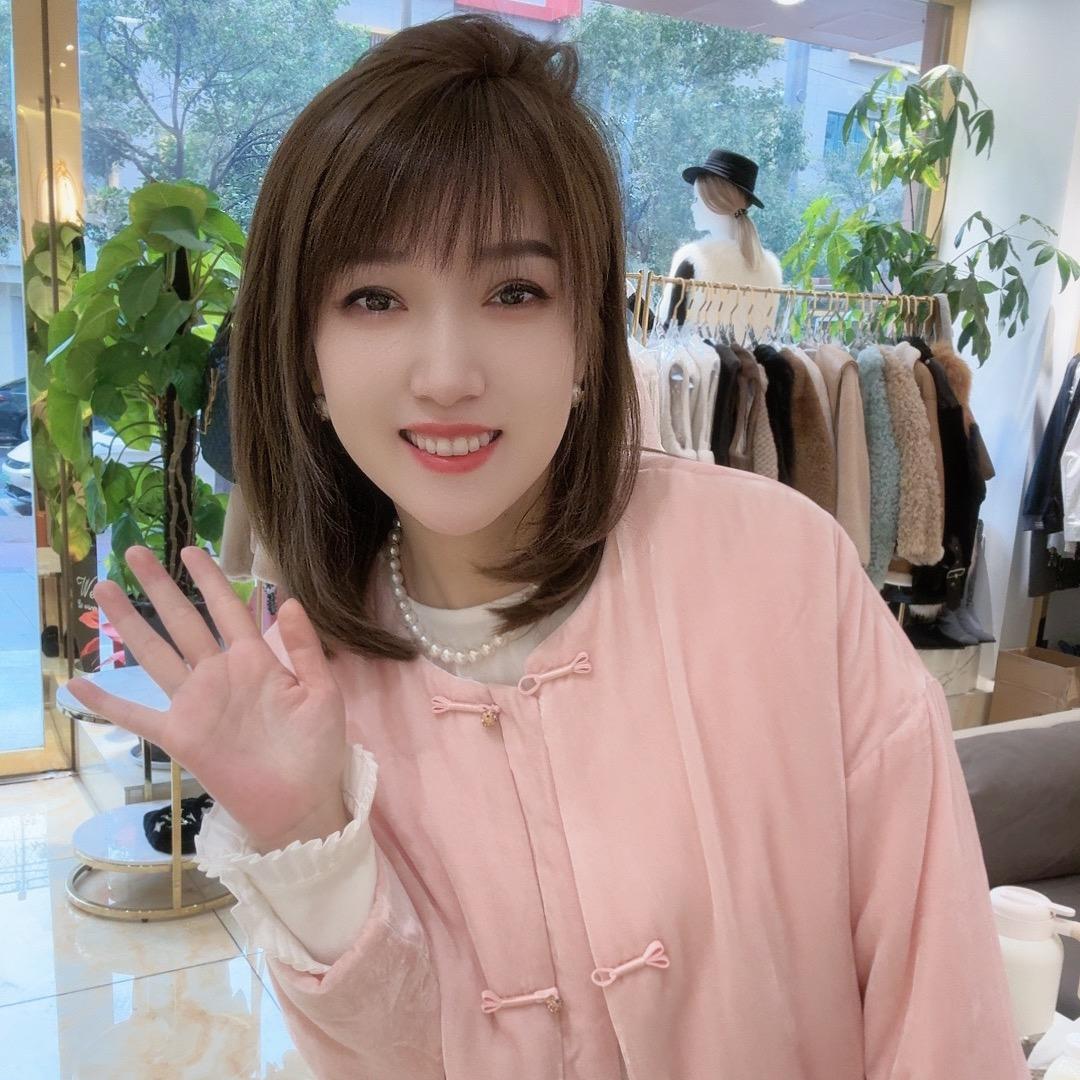 郑州市纬四路小辣椒精品服装店