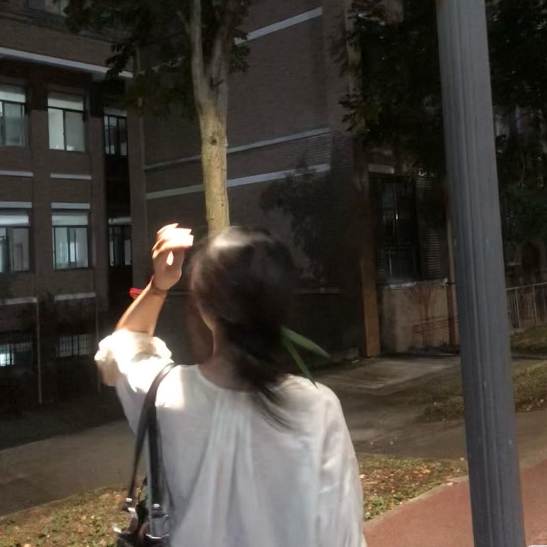 @小朱.