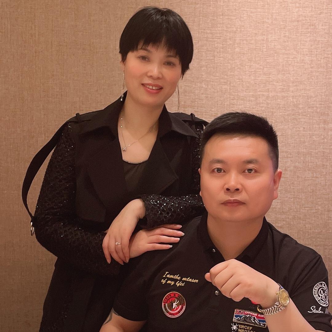 锐风服饰