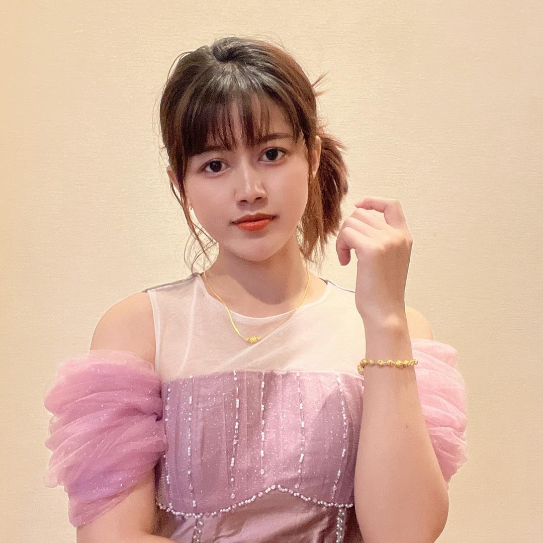 老挝虎牙妹 依依