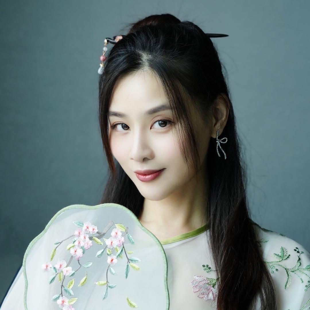 令薇大小姐
