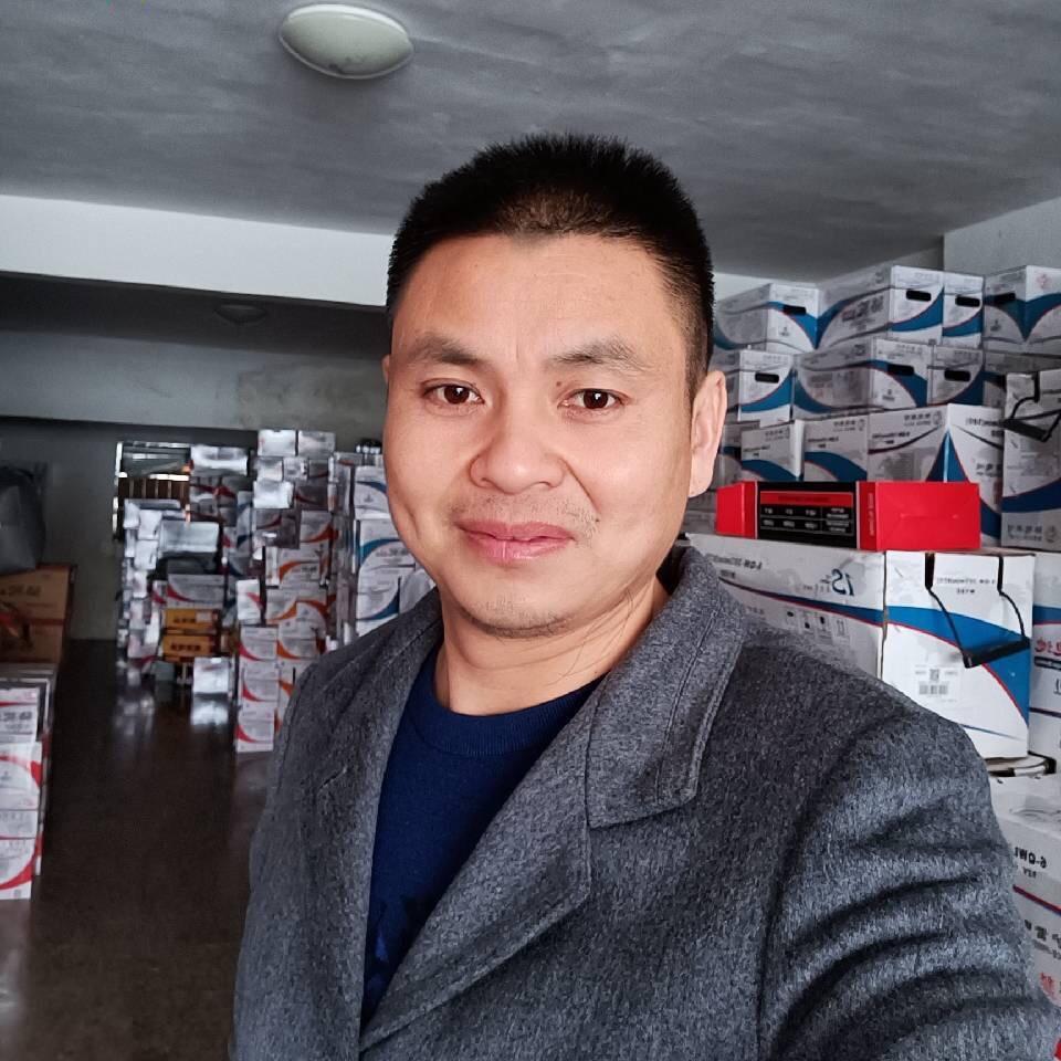 上饶柱哥批发电瓶，冷煤，防冻液