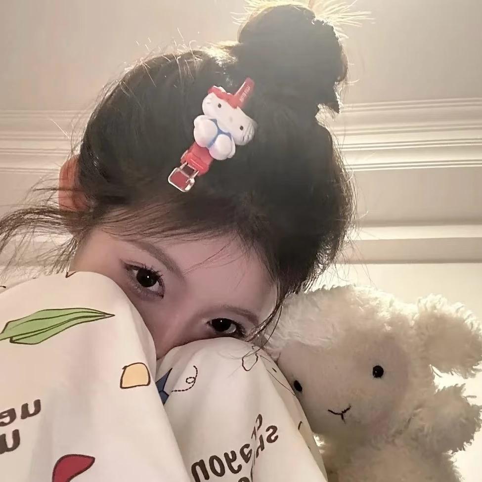 袁初年🐬（努力拍戏版）
