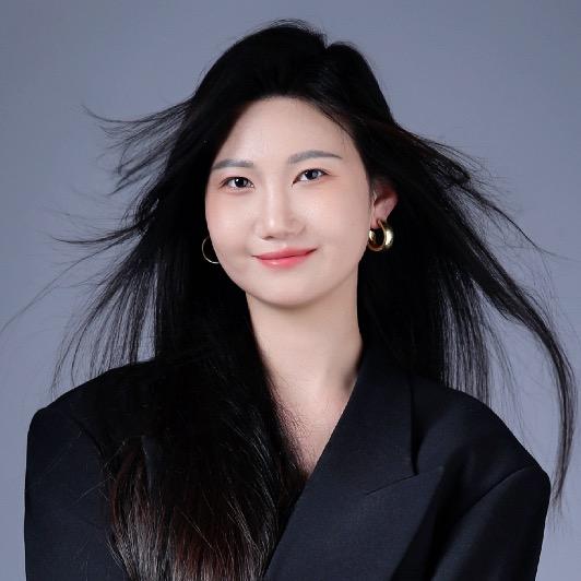 李璐.