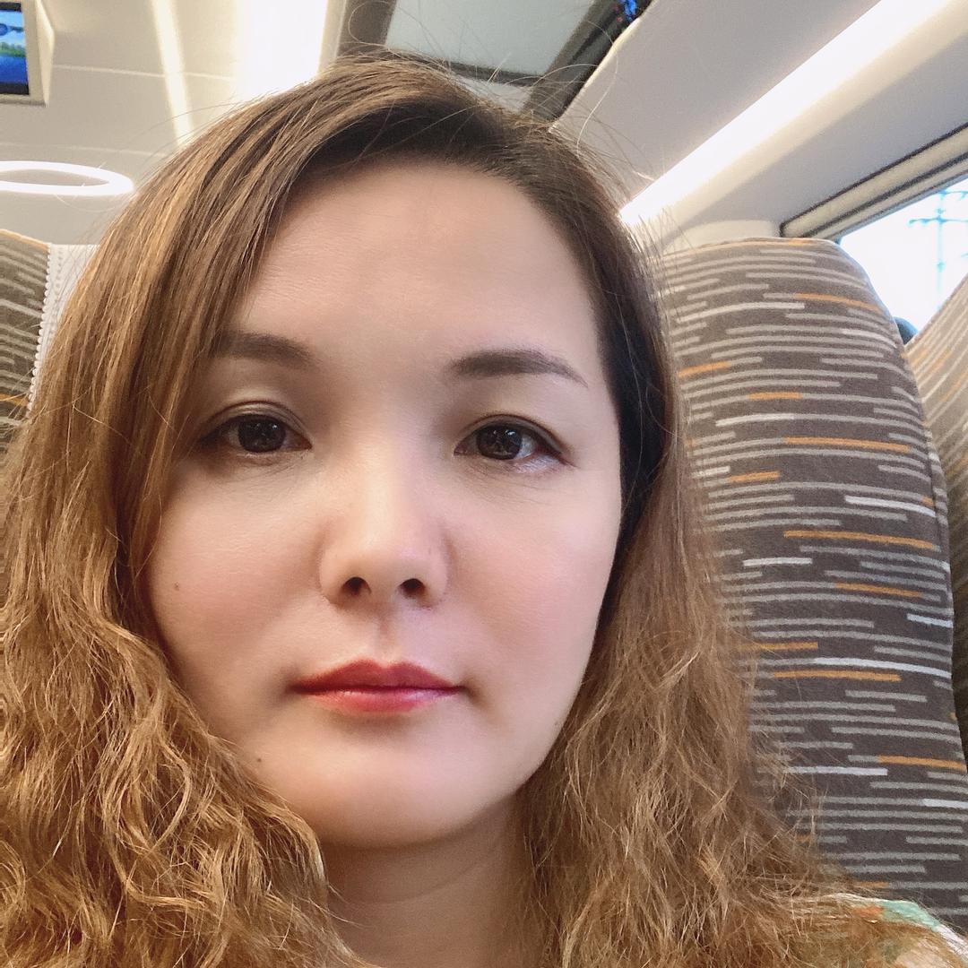 容儿小小