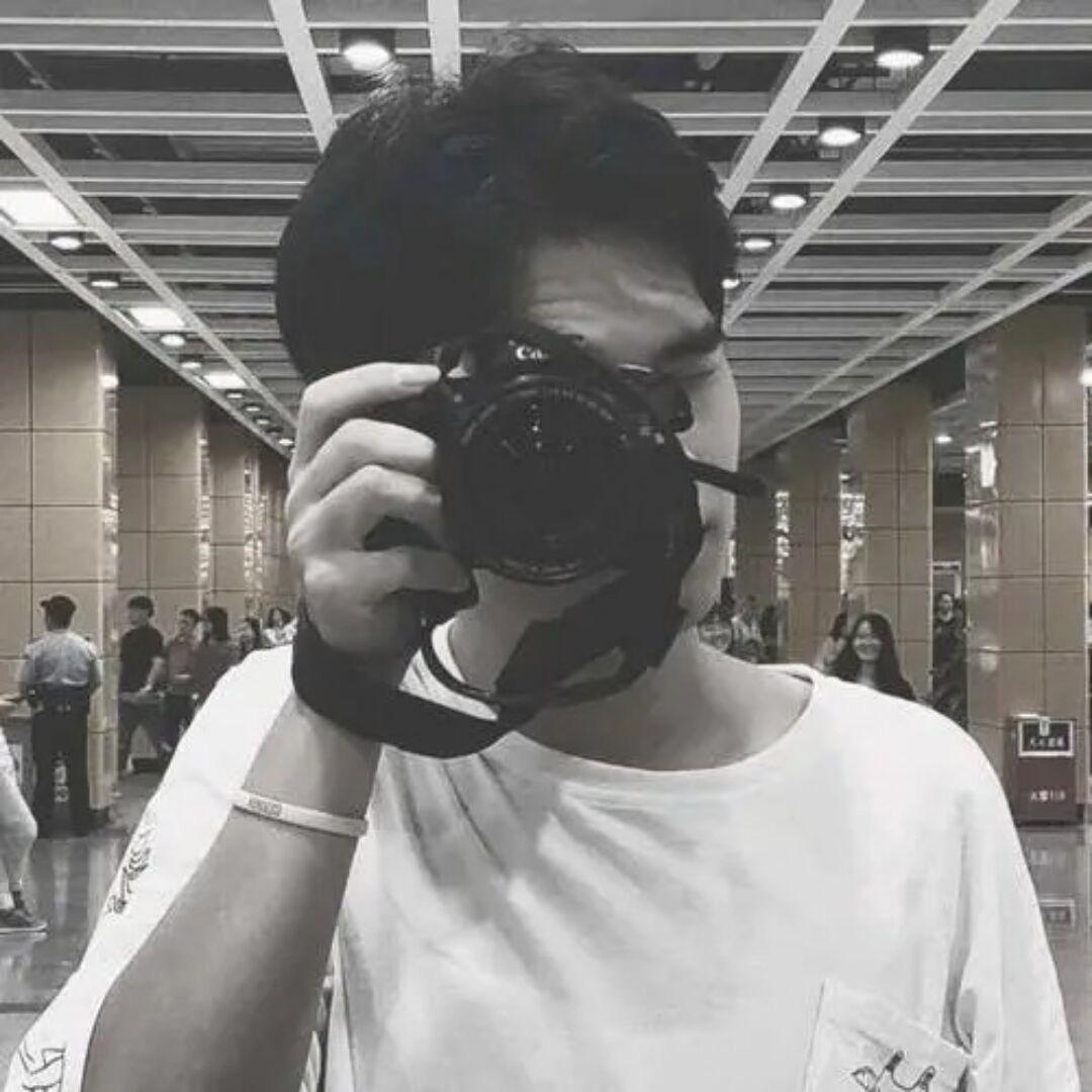 𝑃𝑒𝑡𝑟𝑖𝑐ℎ𝑜𝑟