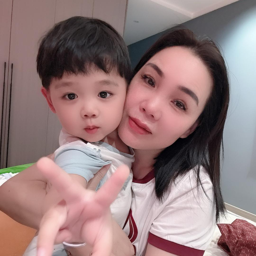 阿小越剧团