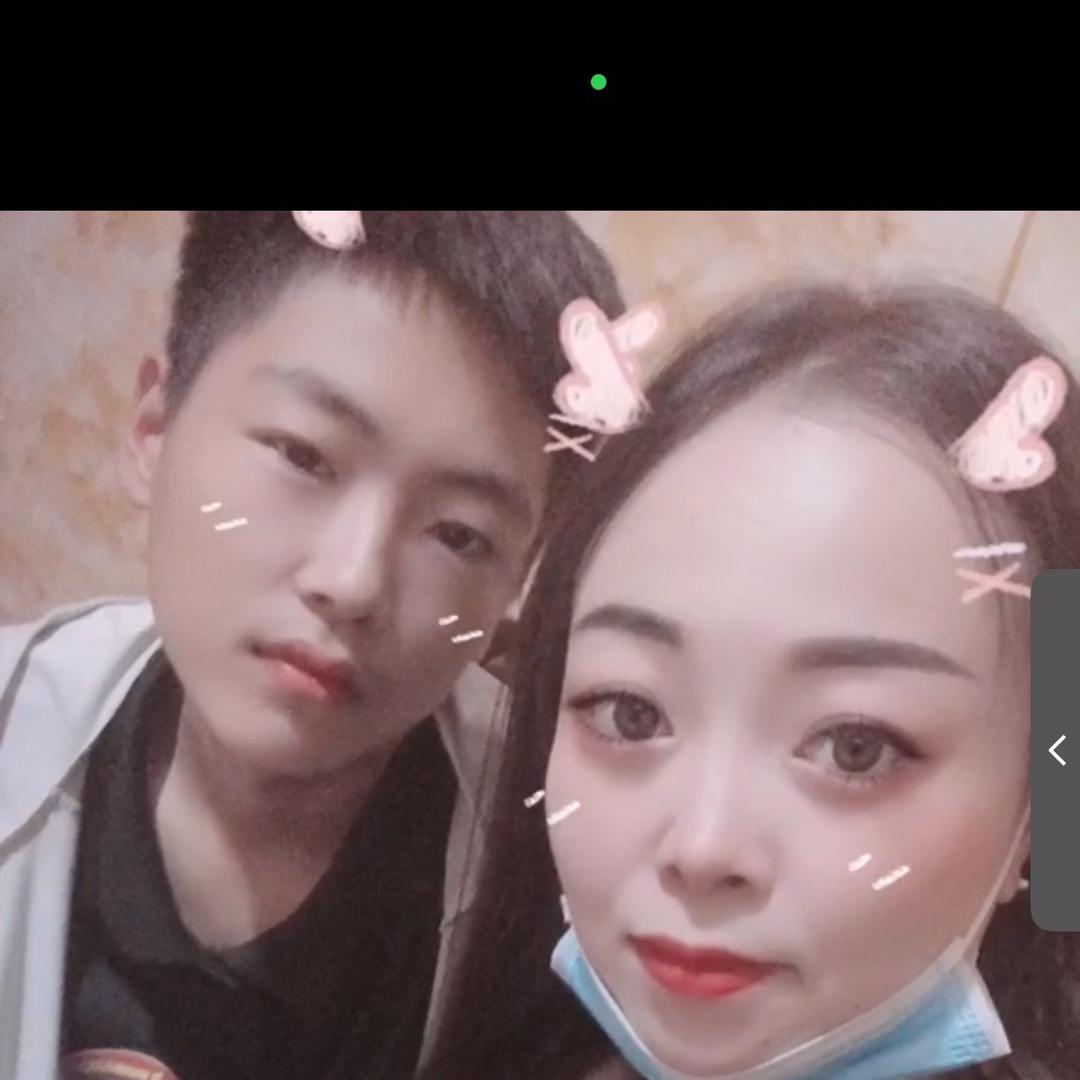 姐姐守护坚强的弟弟