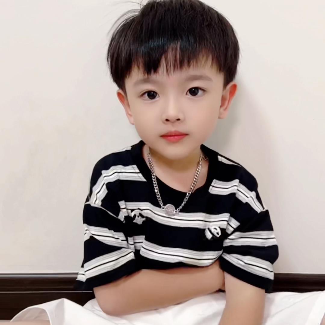菜菜童装kids