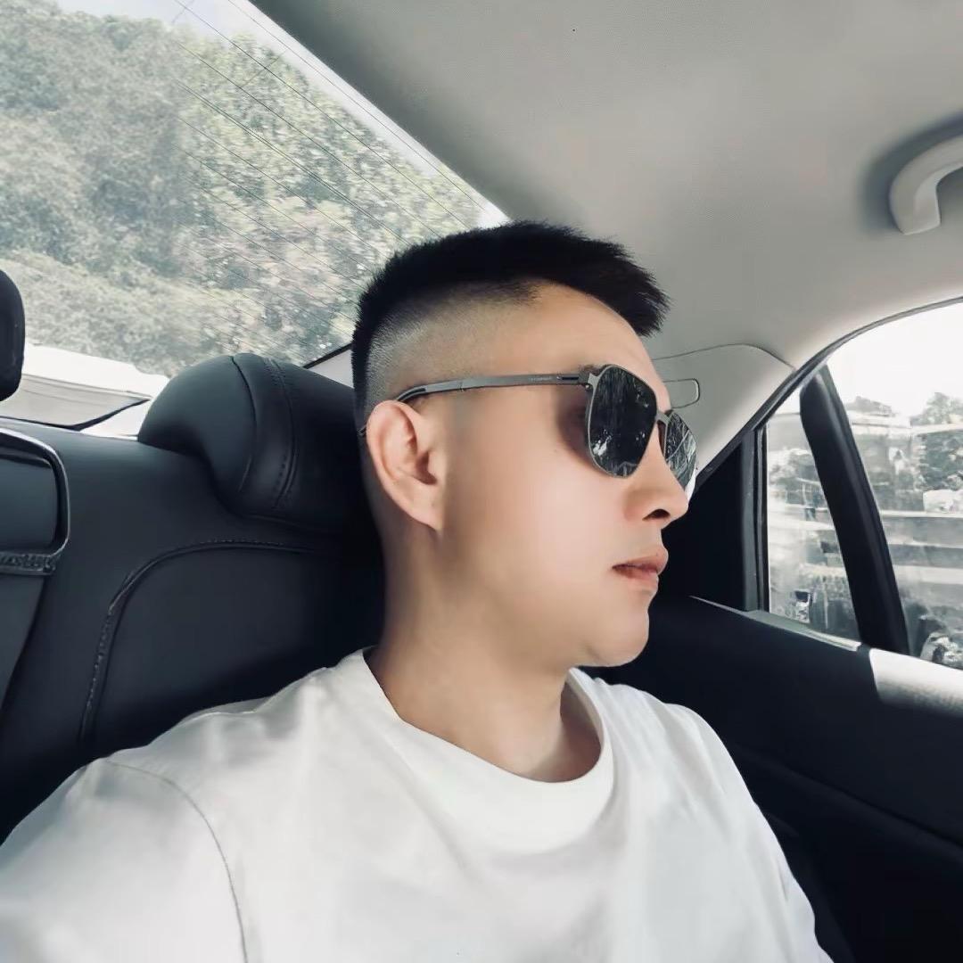 默默..