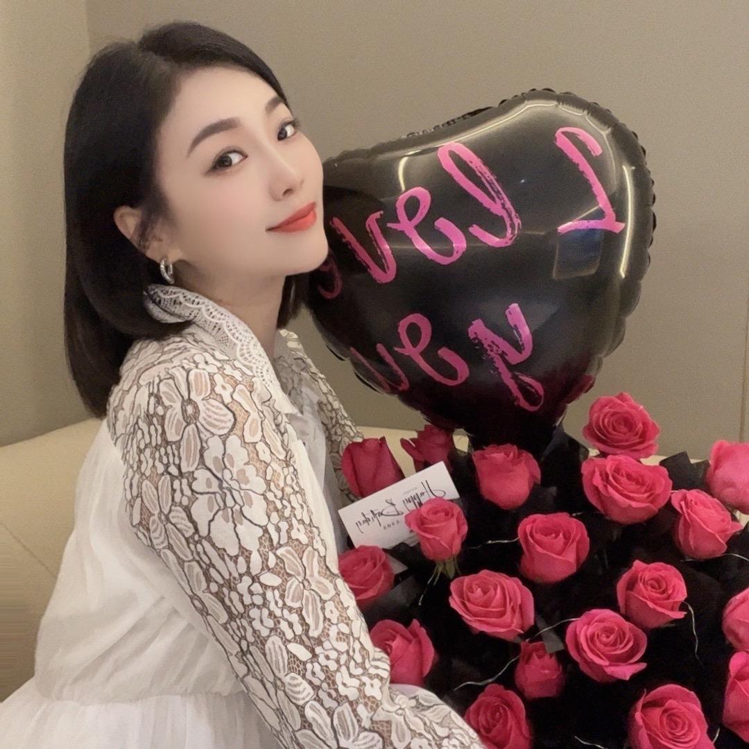 李小姐的女装店《云霄》