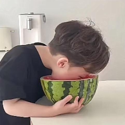 এ᭄ꦿ石绫兒╰→