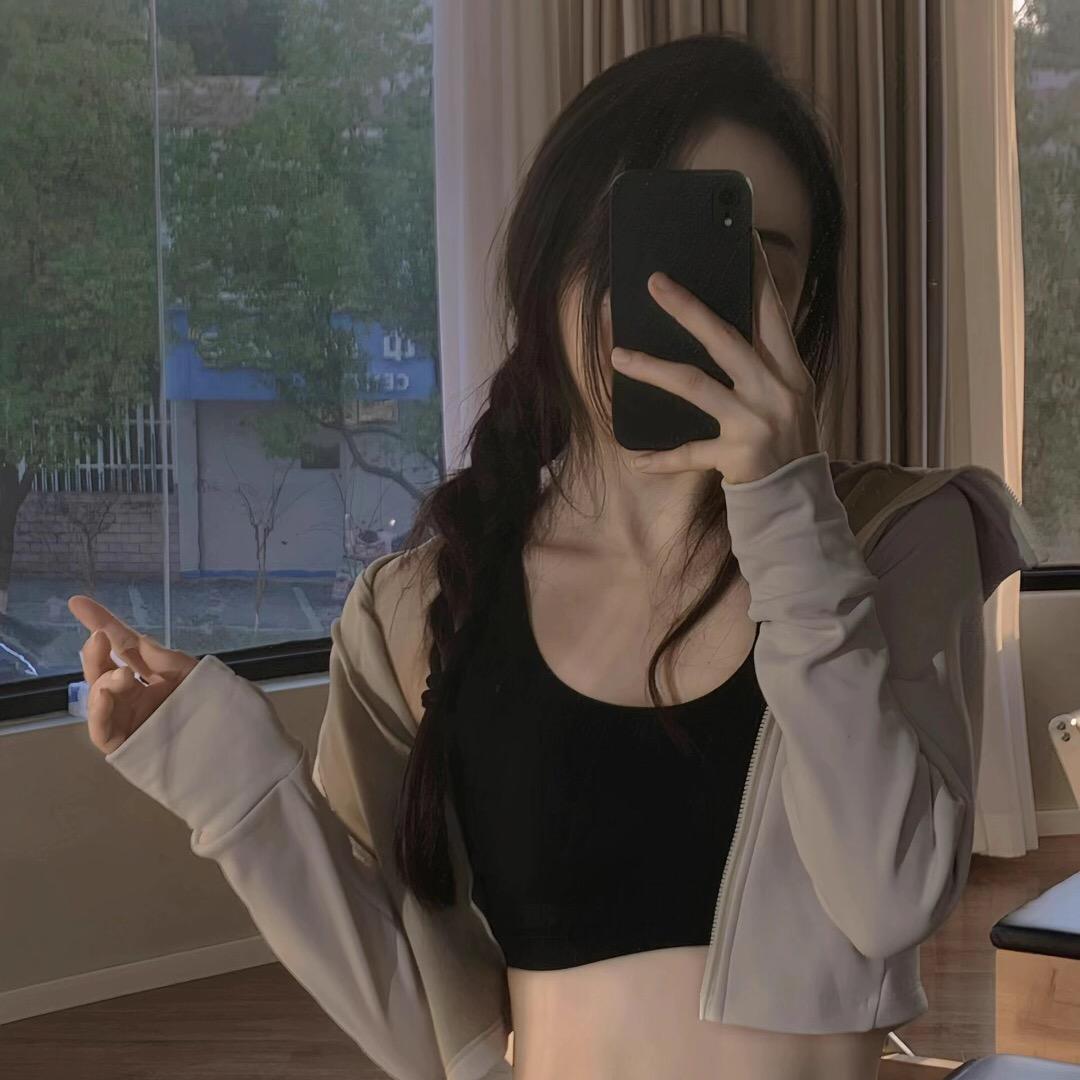 菲菲很爱吃