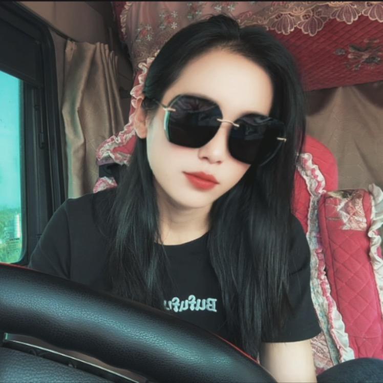 卡车🚚梅子✨