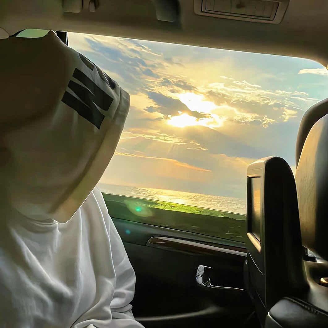 🕶️