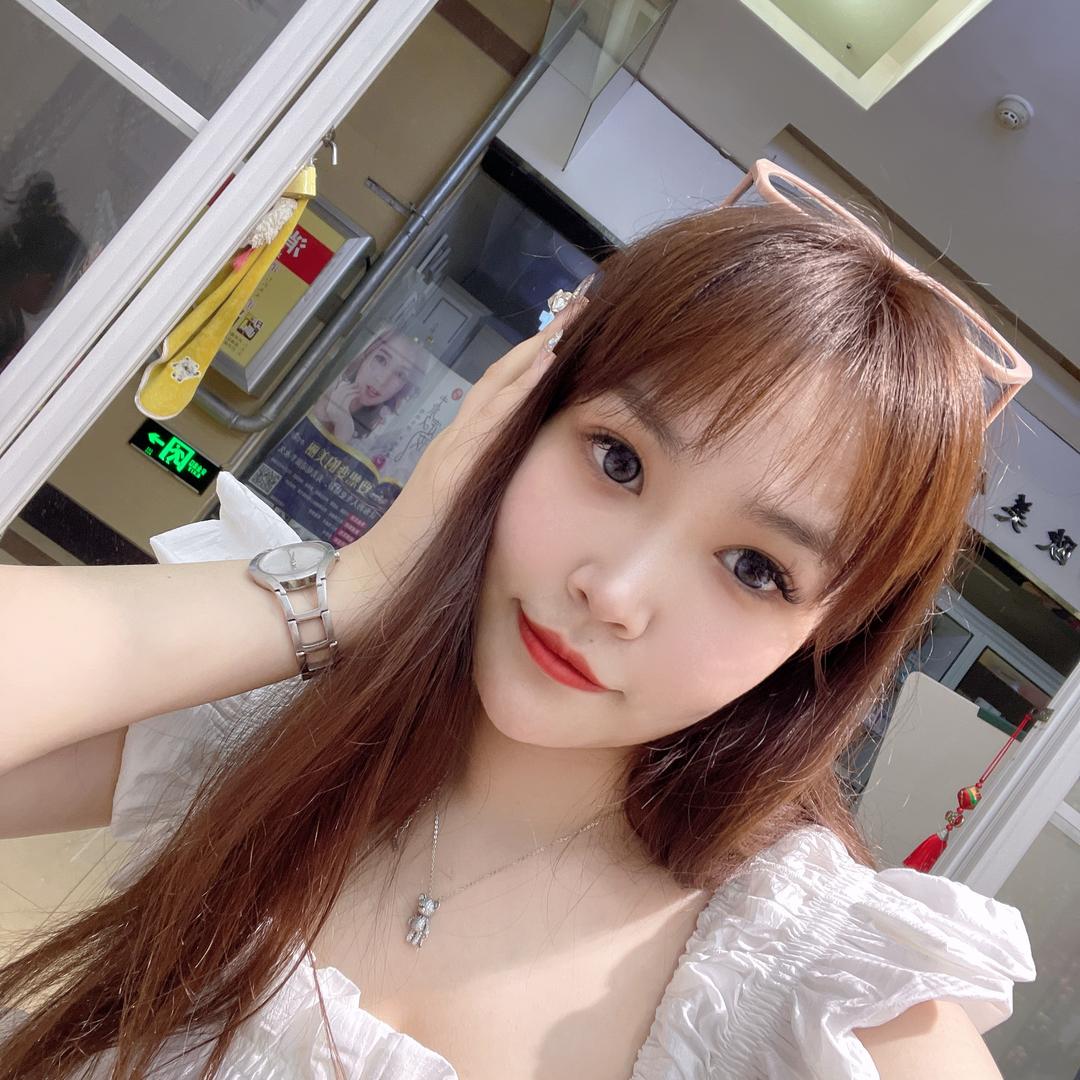 走哪吃哪的童小胖🐶