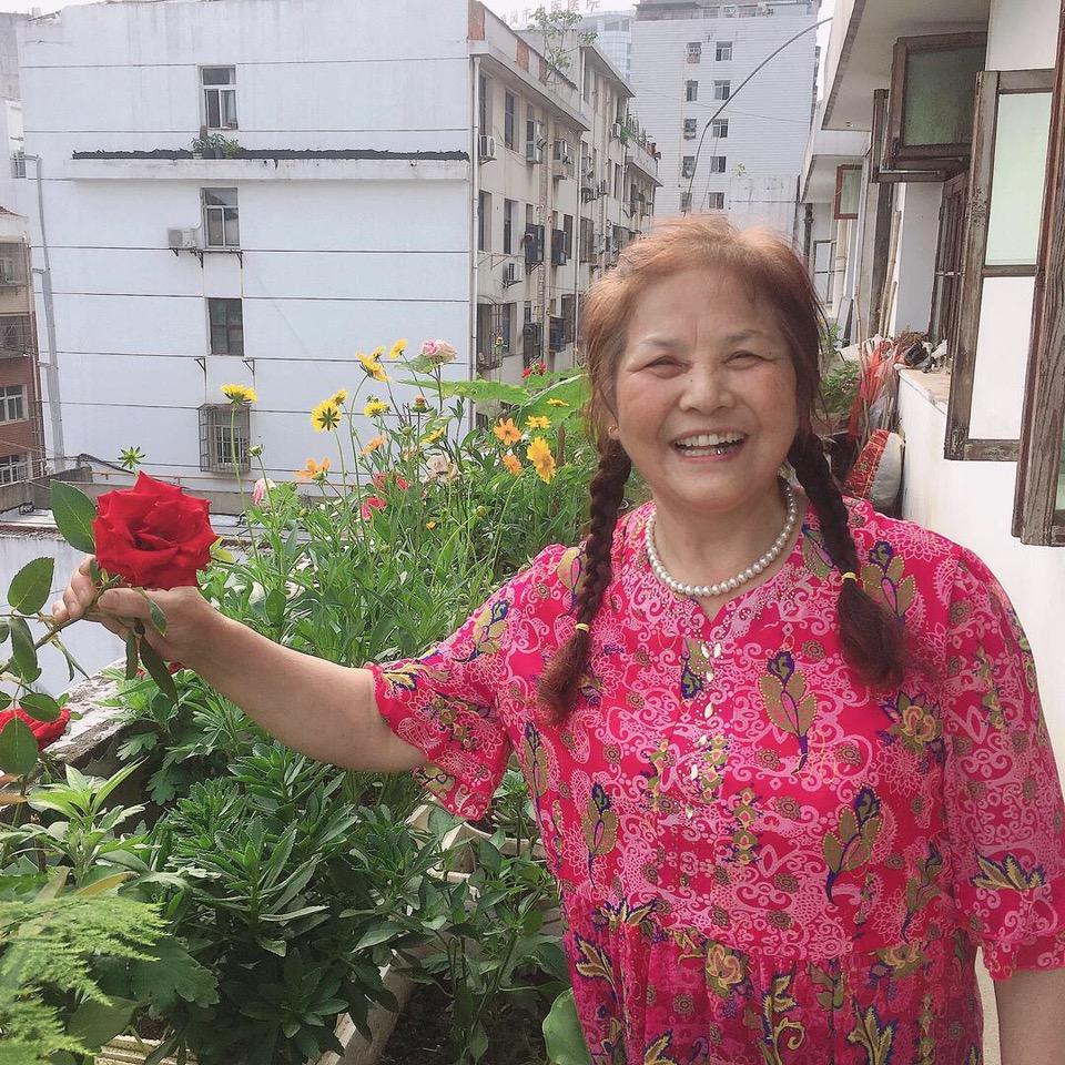 开心大姐