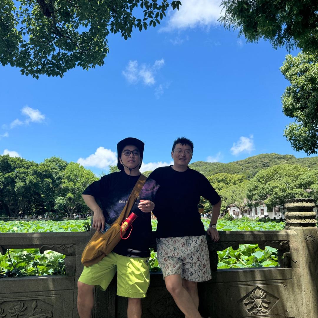 上海鸿翼汽车销售有限公司