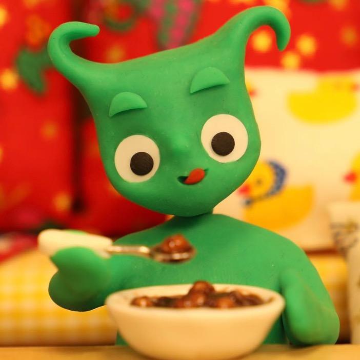 爱美食的小年糕
