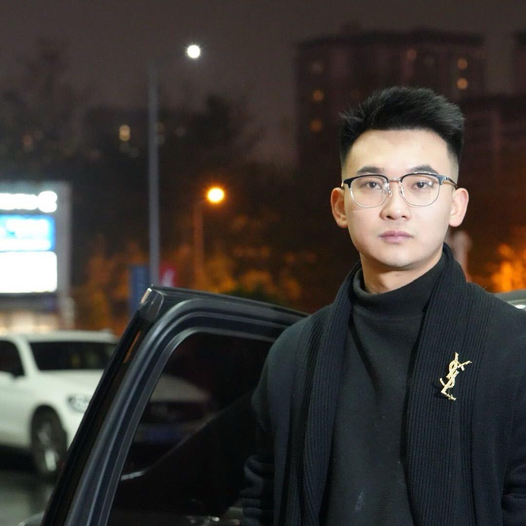 贵州潇潇网络科技有限公司电商部 江江