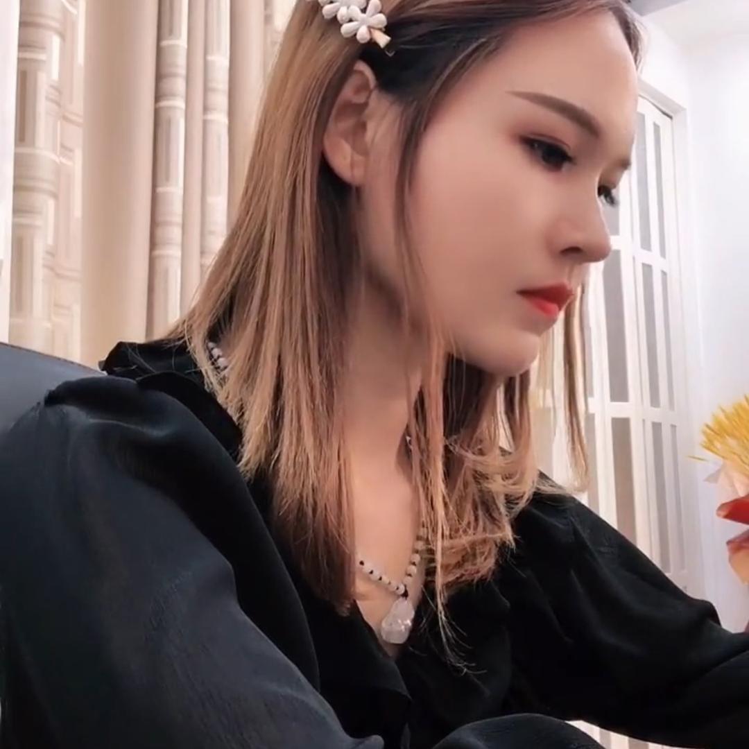 雅雅女装穿搭1