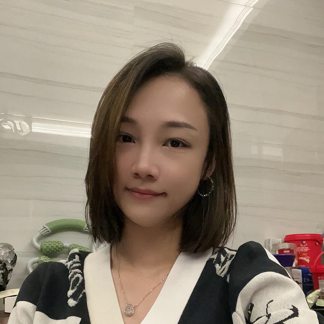靖靖的在卖包