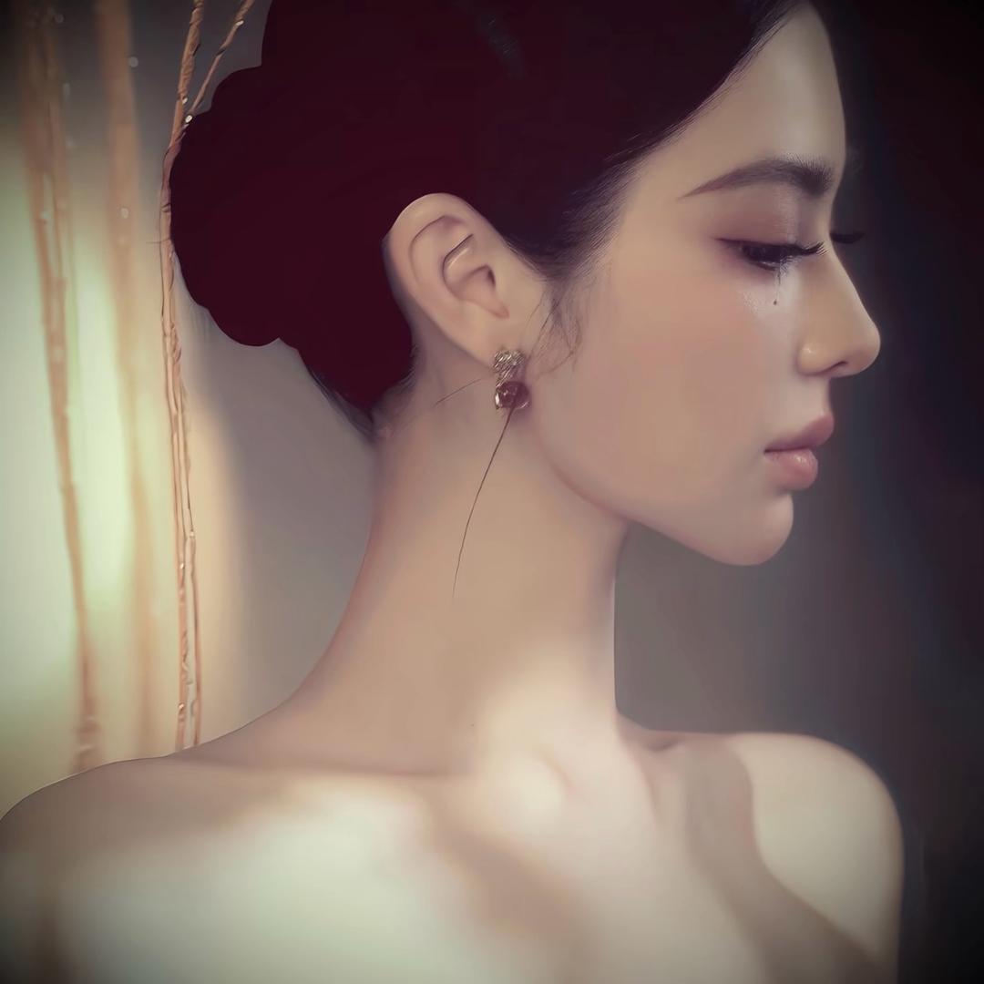 妮.