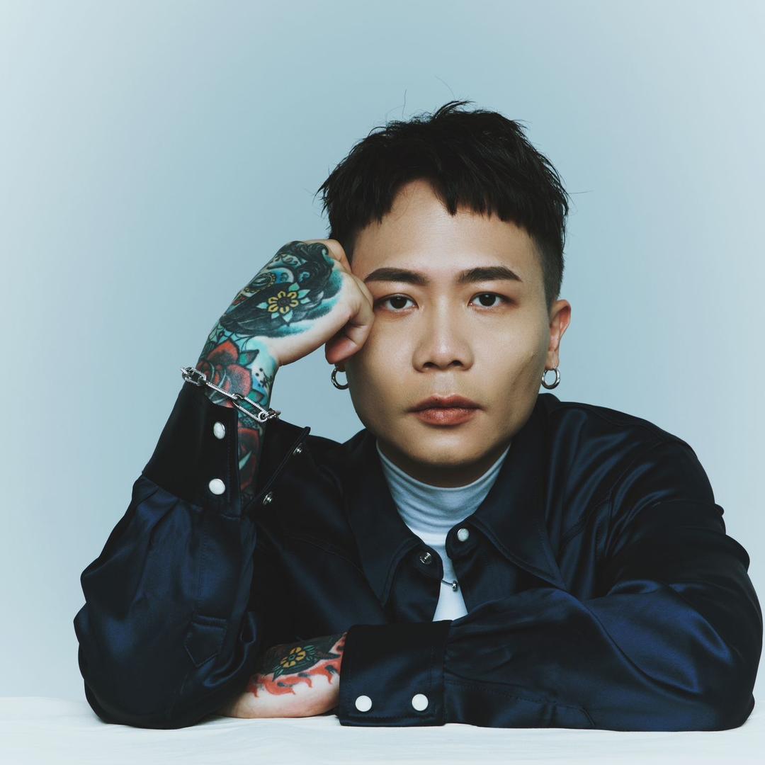 萧秉治