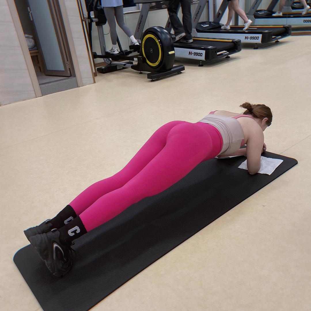 练🦵腿抖的小卡拉米