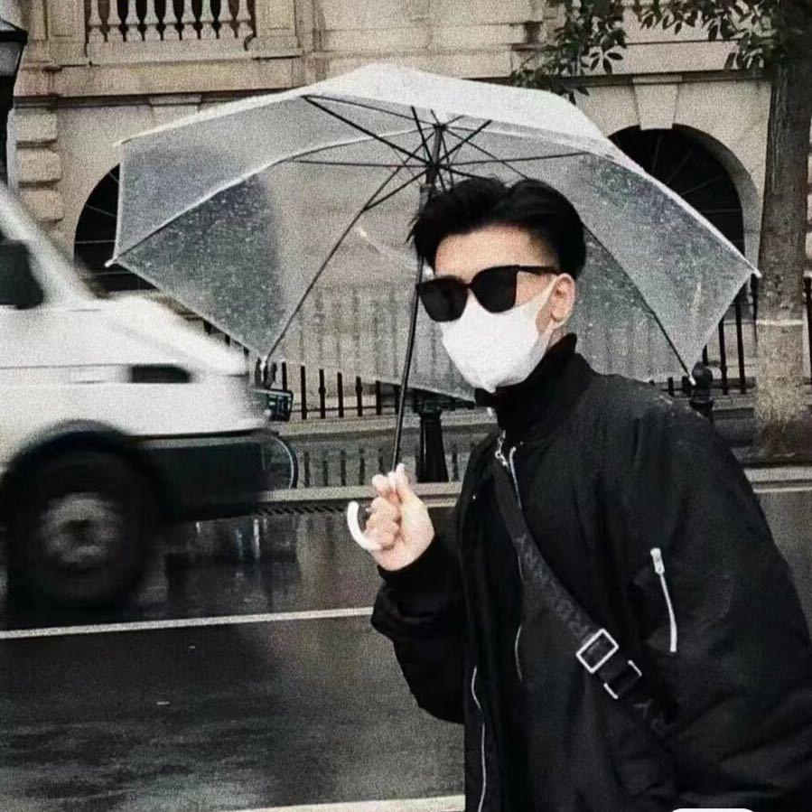 梁先生_