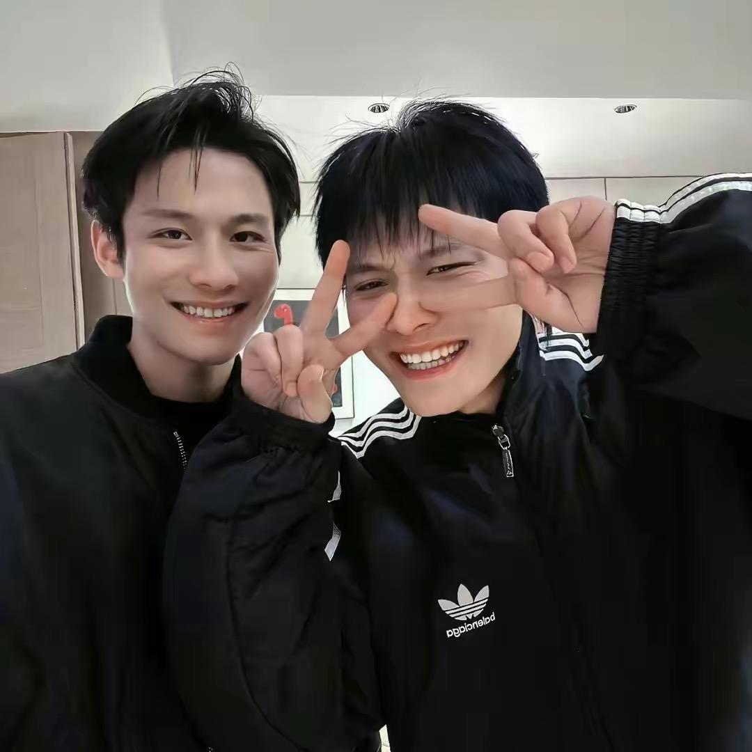 疯狂小杨弟（三只羊百货）