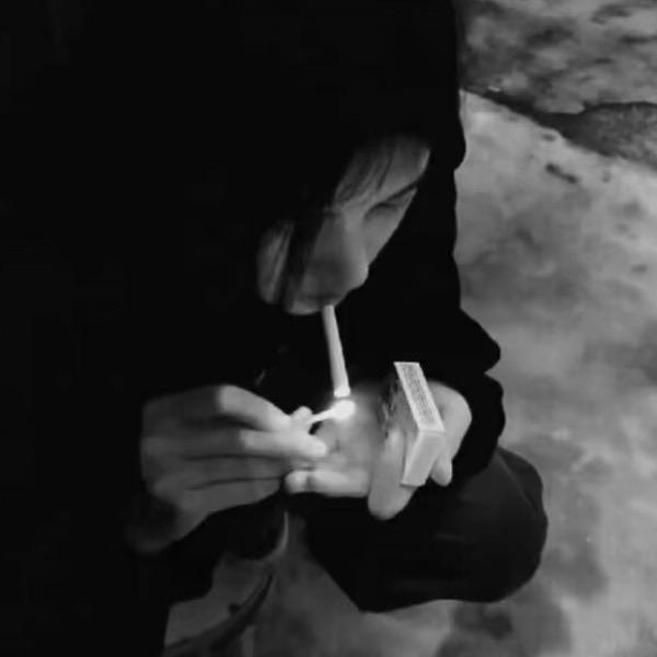 少跟我呲牙