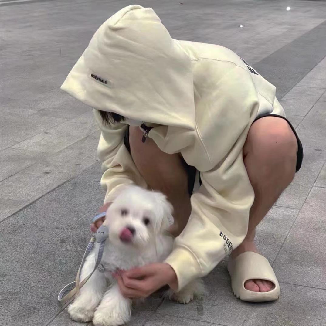 只看不说话