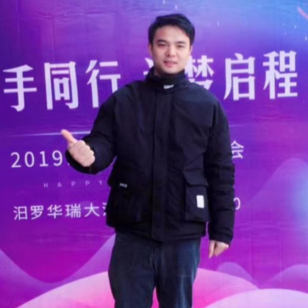 腻得普拉斯