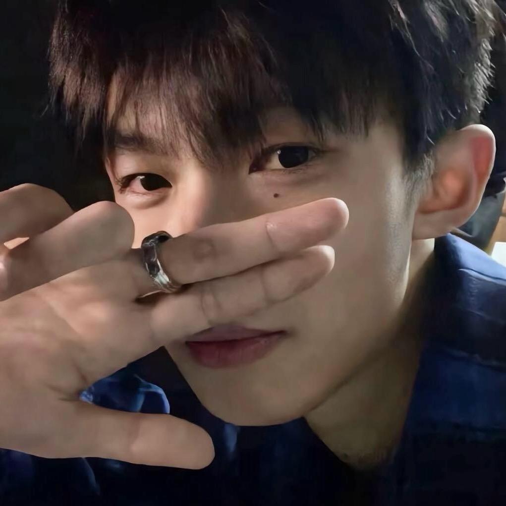 ᠡᠭᠦᠯᠡ 🌊