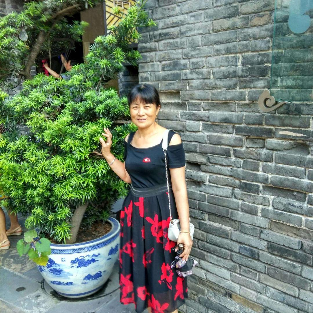 小小云朵（拒私聊）爱听歌