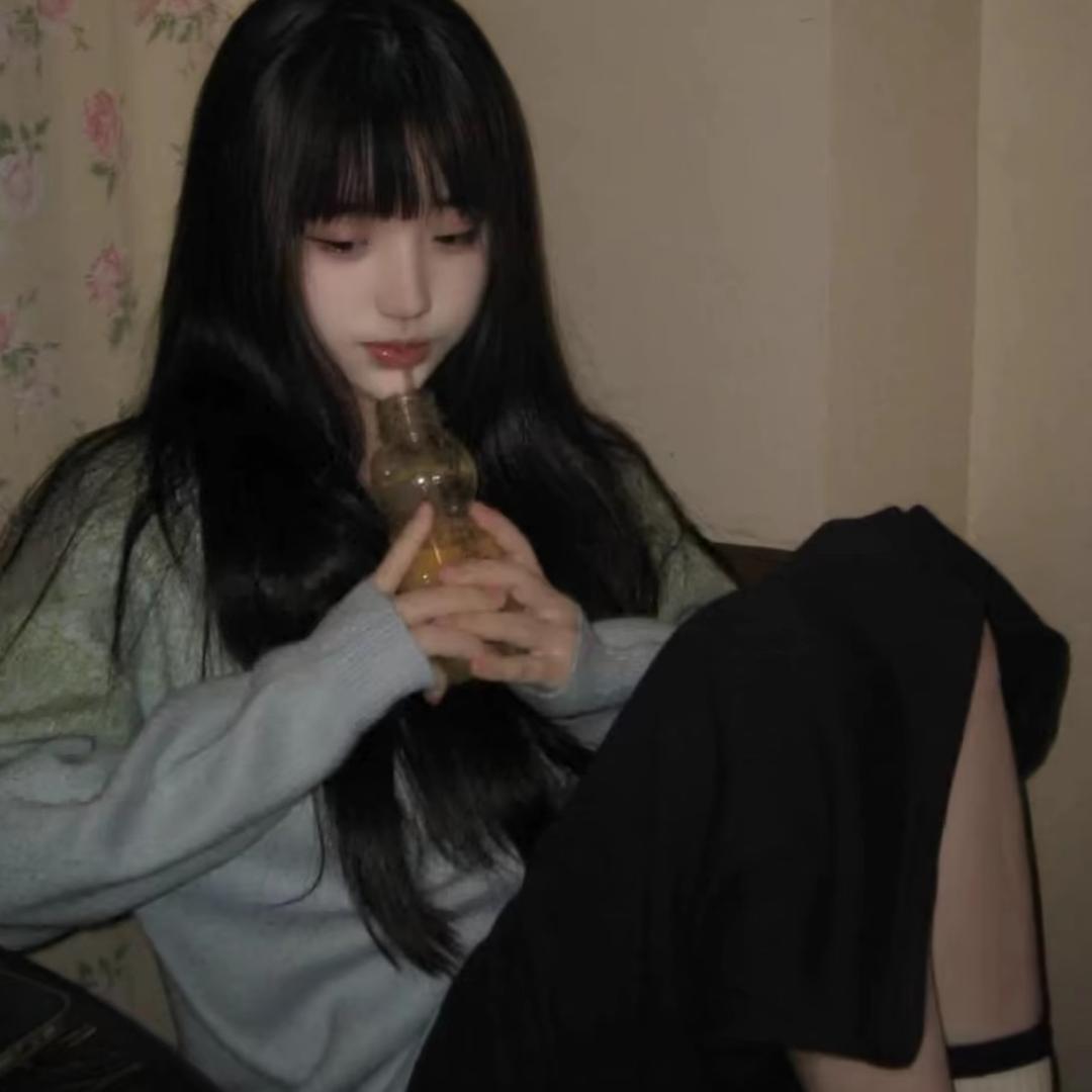 倒立吃口火鸡面