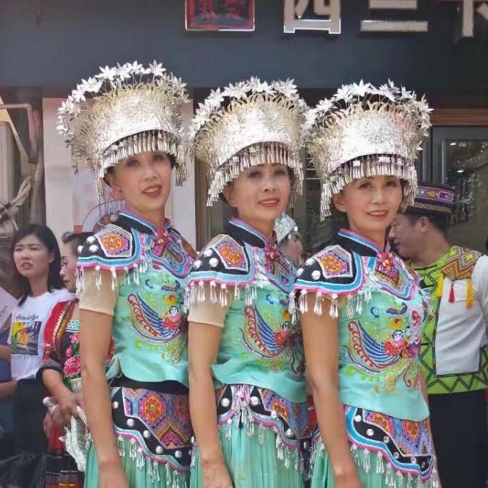 龙二姐（龙氏三姐妹民宿文化园）