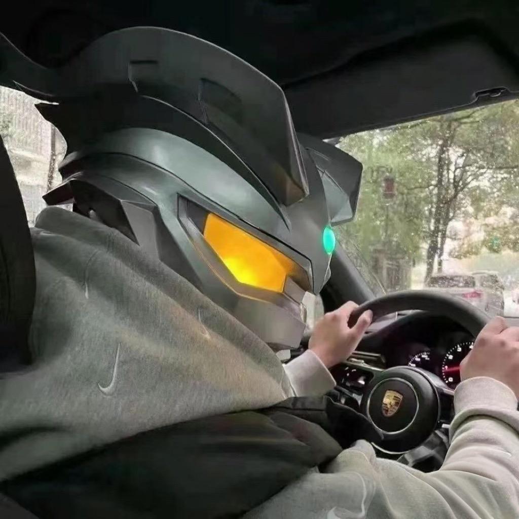 𝑺𝒆𝒗𝒆𝒏