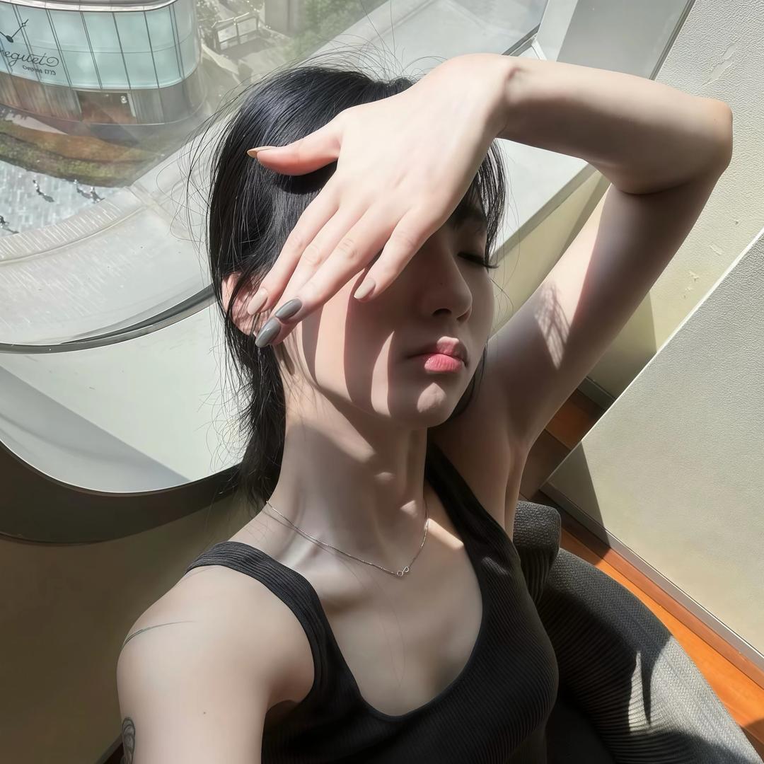 -小 𝟳^.