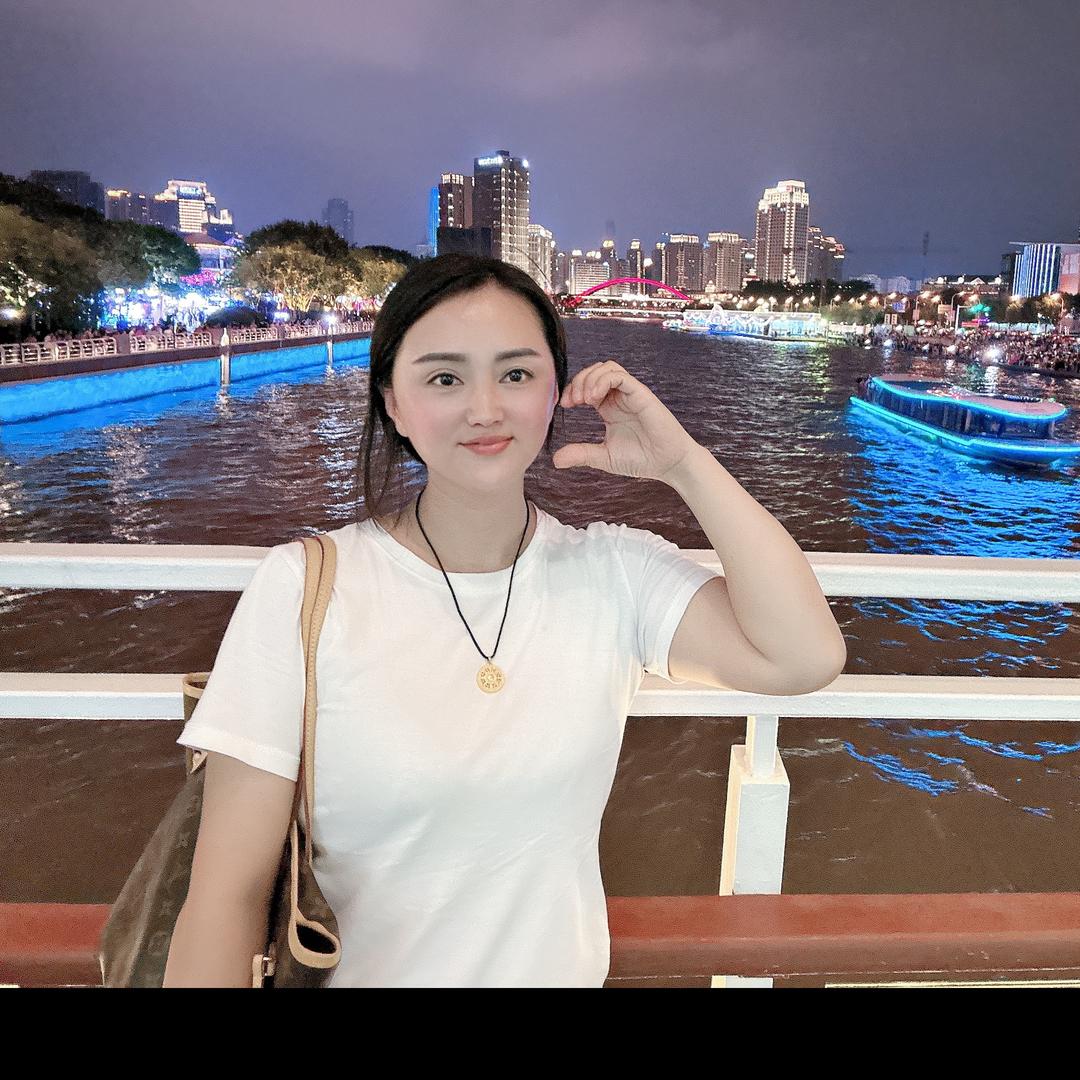 轻颜赫本～李伟