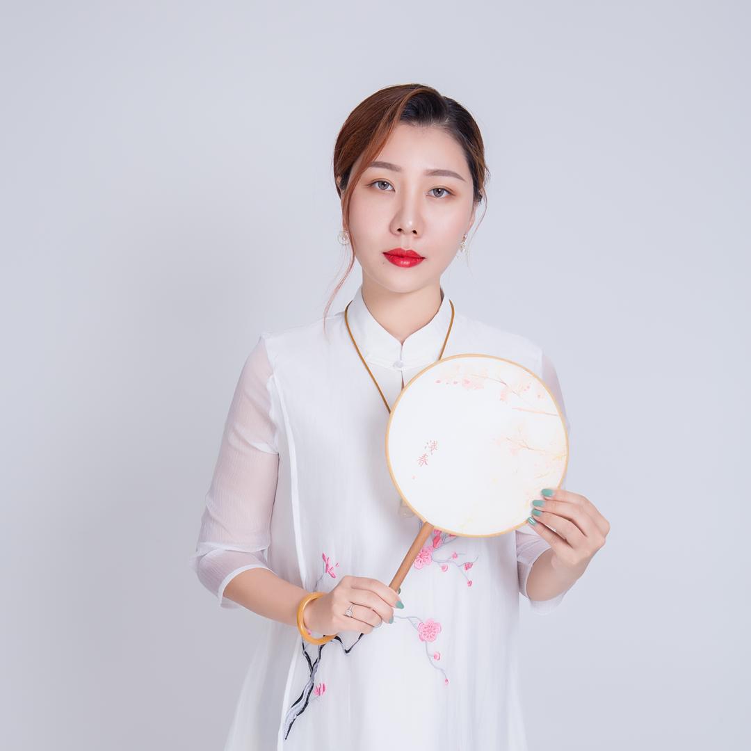 承雯