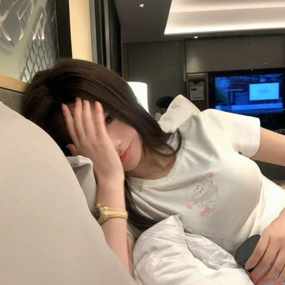 章若楠.